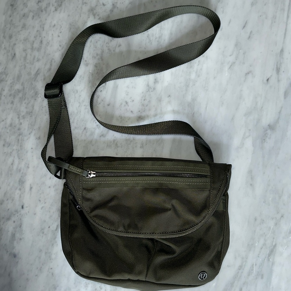 Lululemon Festival Bag ⭐️ Like New ⭐️